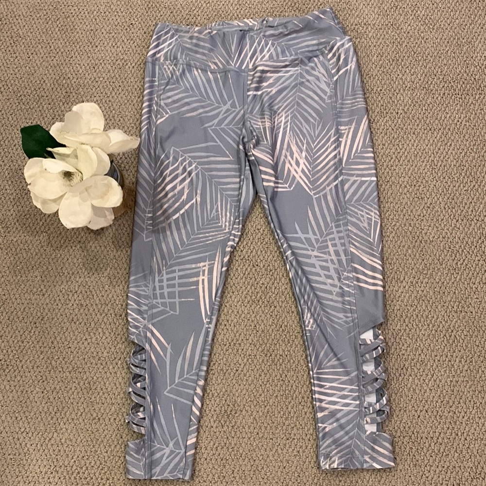 🌹Jockey • Women’s Grey & Pink Pattern Workout Leggings •